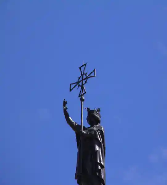 Elevated solar cross held by St Helena